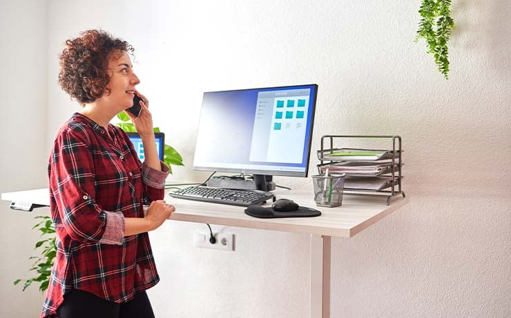 En god ergonomisk arbejdsstilling er meget bedre for medarbejderne