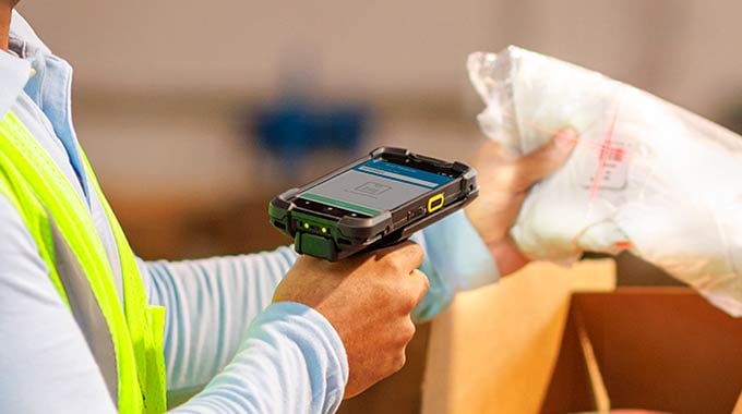 Håndterminal med fuld integration scanner