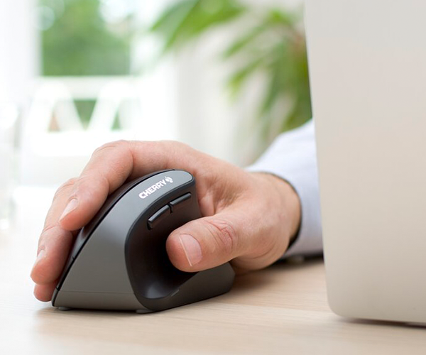 website-product-shot-cherry-mw-4500-mouse-right