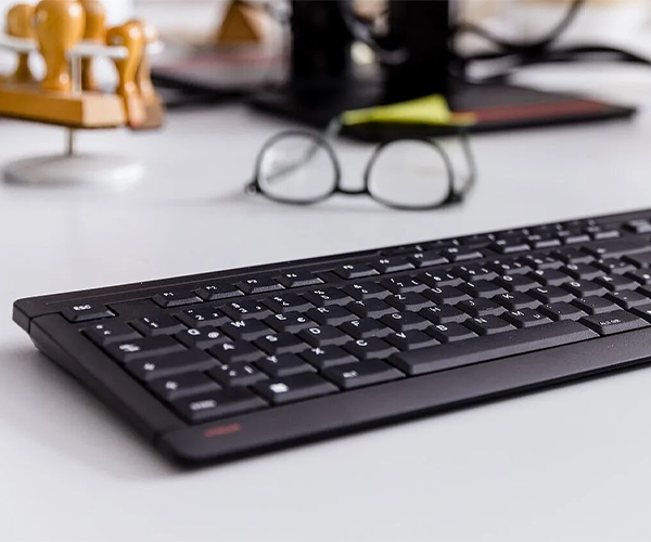 website-product-shot-cherry-stream-keyboard